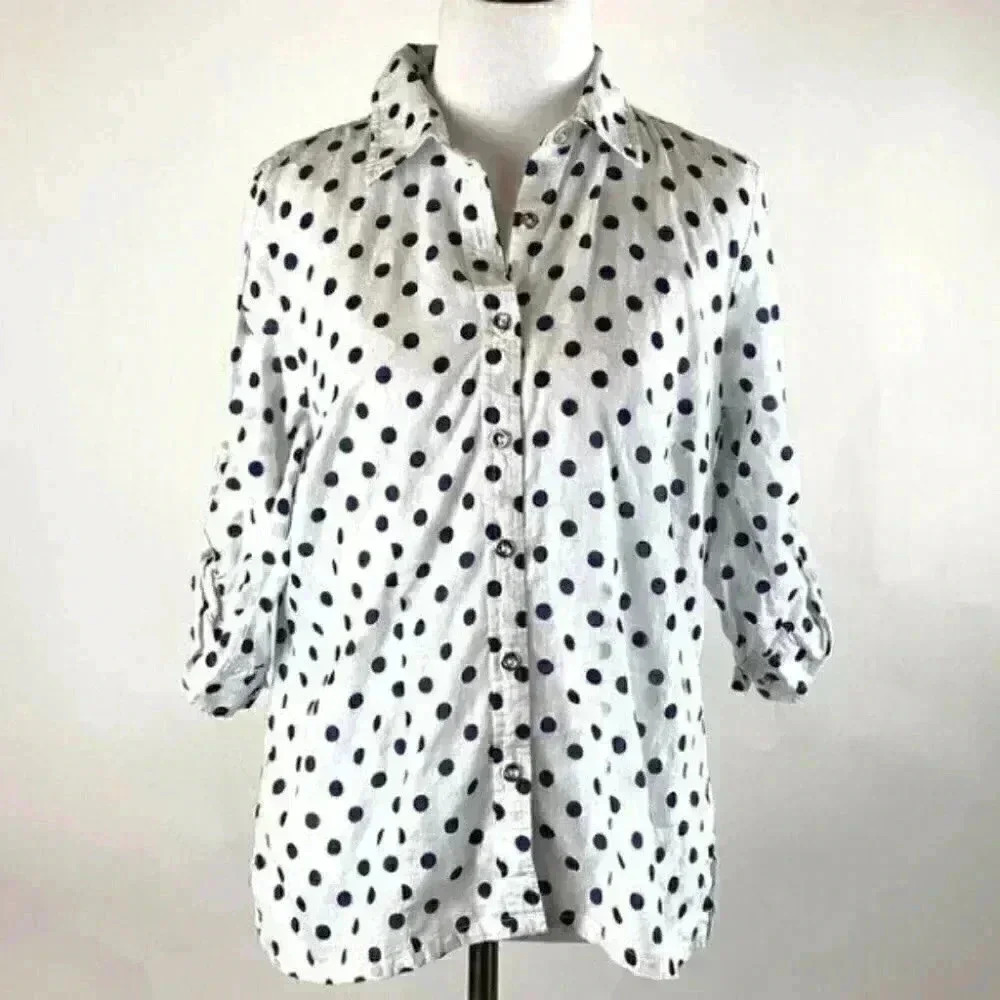 Karen Scott Petites top size M polkadot tab sleeve